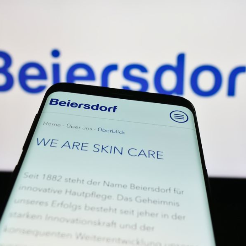 Logo et site web de Beiersdorf affichés