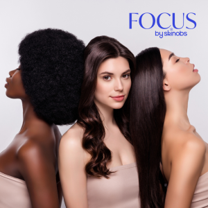 Trois femmes avec différents styles de cheveux.